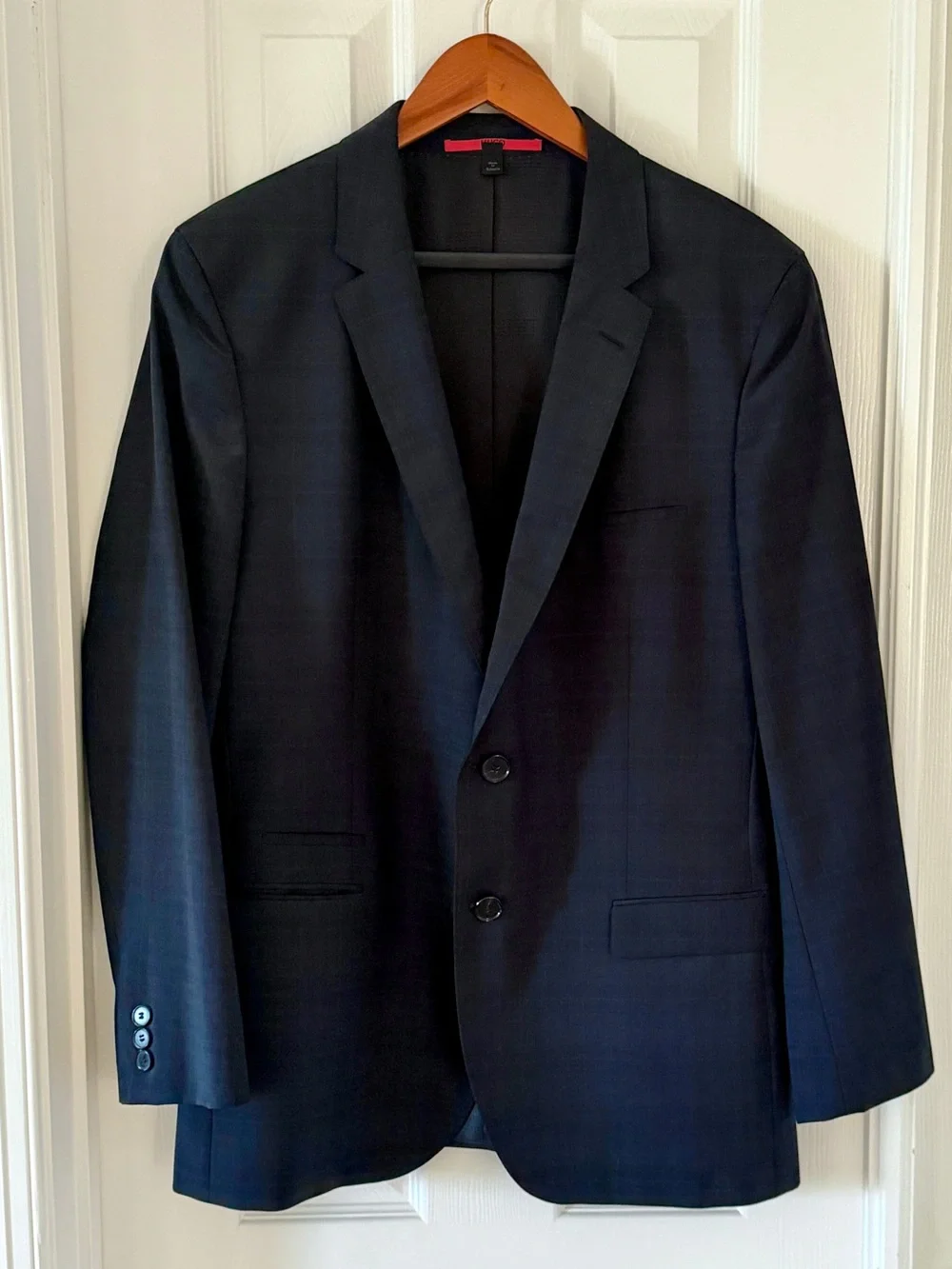 HUGO tailored two